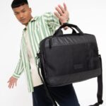 Eastpak Acton CNNCT Coat LTZJ278 Shoulder Bags - Image 15